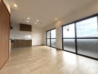 DEMO-01 ■阪神武庫川駅徒歩6分の通勤、通学等に便利な立地のマンションです。

■南西角部屋の為、眺望、通風、陽当たりがとても良いお部屋です。

■現況空き家の為、すぐにご内覧頂けます。

■南・西の2面バルコニー
 （南側は奥行き2mのワイドバルコニー）

■リビングは2面採光の約13.0帖