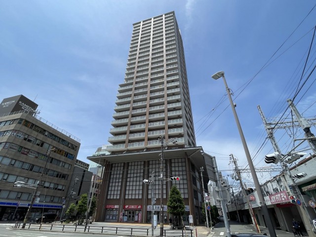 DEMO-01 阪神「尼崎」駅まで徒歩2分
29階建タワーマンションの22階部分
ペット飼育可能(規約等による制限有)
眺望・陽当たり・通風良好
南向きバルコニー
浴室に窓あり
共用施設充実
(ゲストルーム・オーナーズラウンジ・スタディルームなど)
コンシェルジュサービス有
セキュリティシステム有(24時間365日)
リフォーム済み(2026年3月)
・キッチン新調(食器洗浄乾燥機付き)
・ユニットバス新調(浴室乾燥暖房機能付き)
・洗面化粧台新調
・トイレ新調
・フローリング張替
・建具新調
・クロス張替
・給湯器交換 など